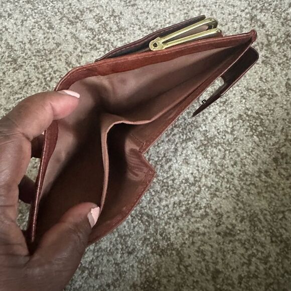 Button Brown Leather Bifold Wallet - Picture 6 of 6